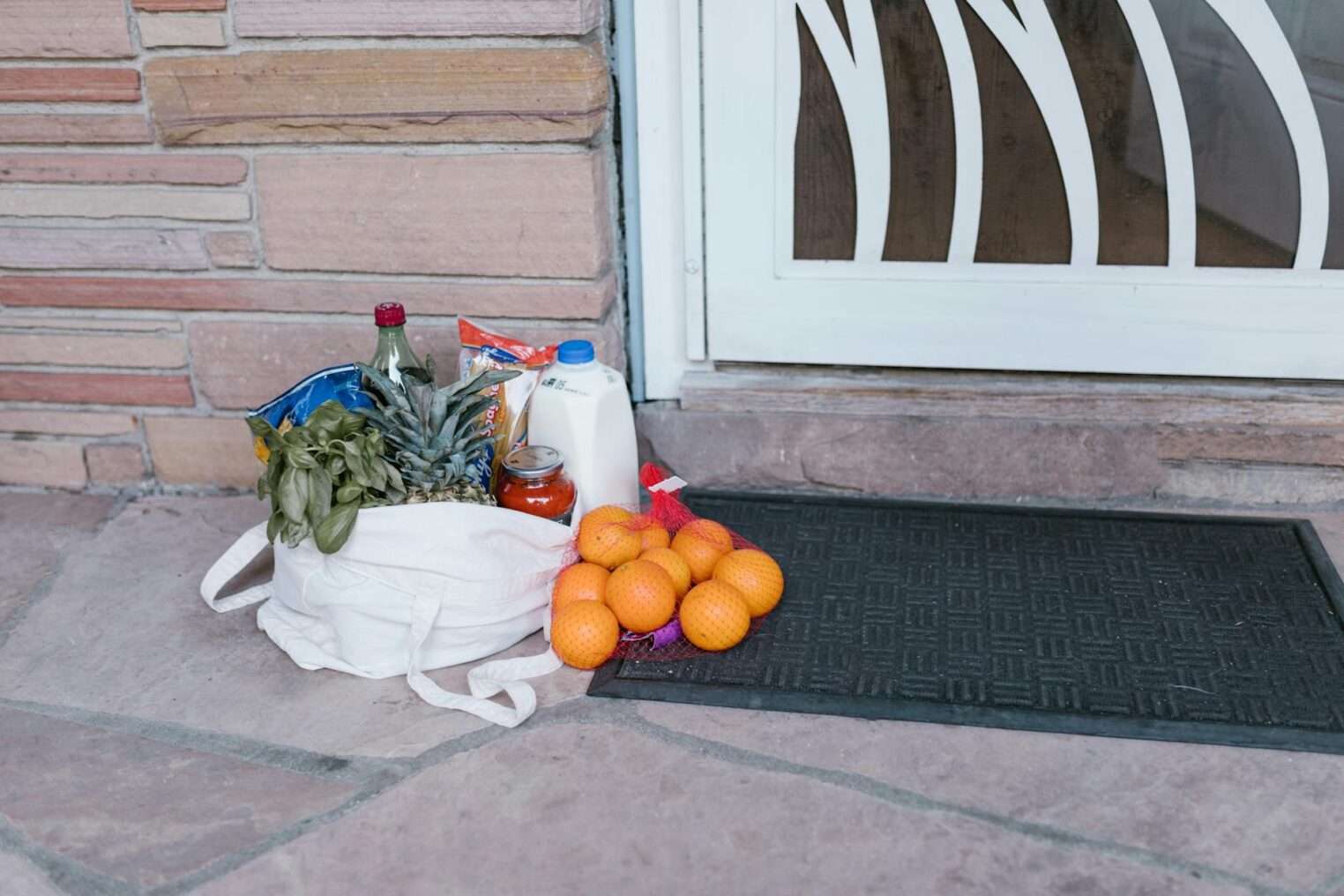 The standard delivery tip and the best effort delivery