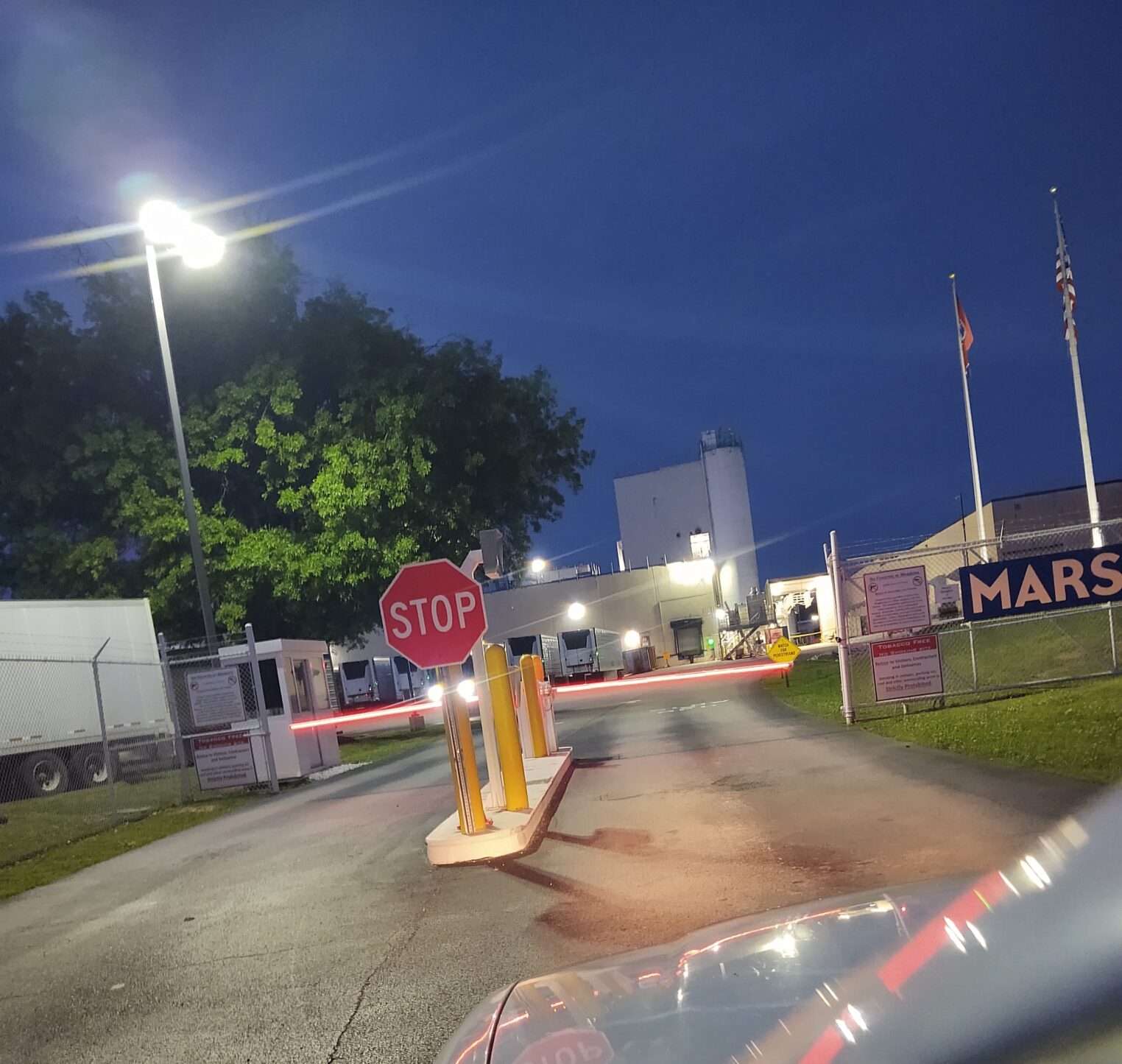 Stuck in the middle with only one clue